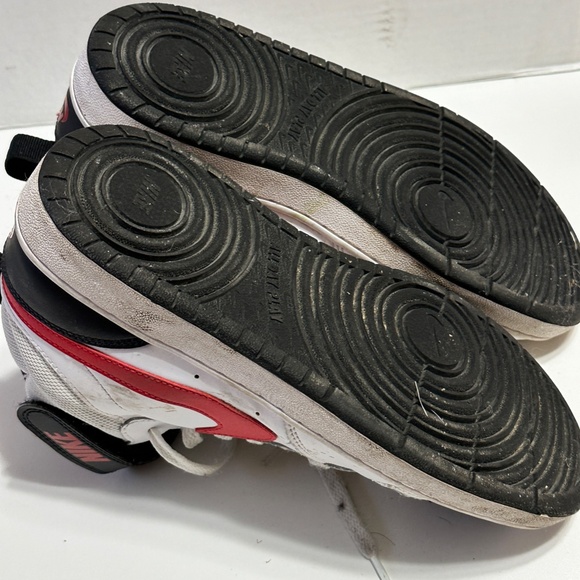 Nike Hightops- Youth size 7 - Picture 3 of 4